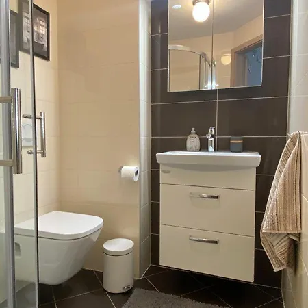 Hidden Hideaway بيت للعطل