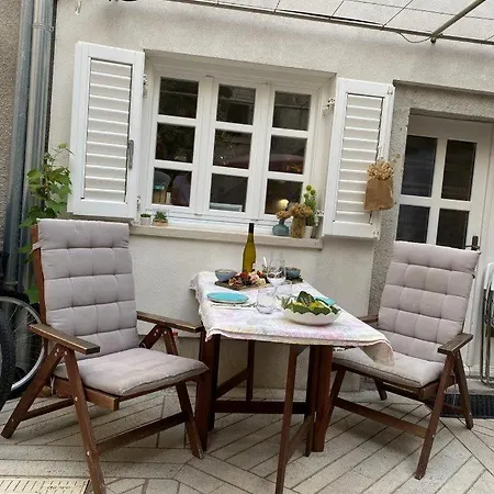 Hidden Hideaway Semesterbostad Cres